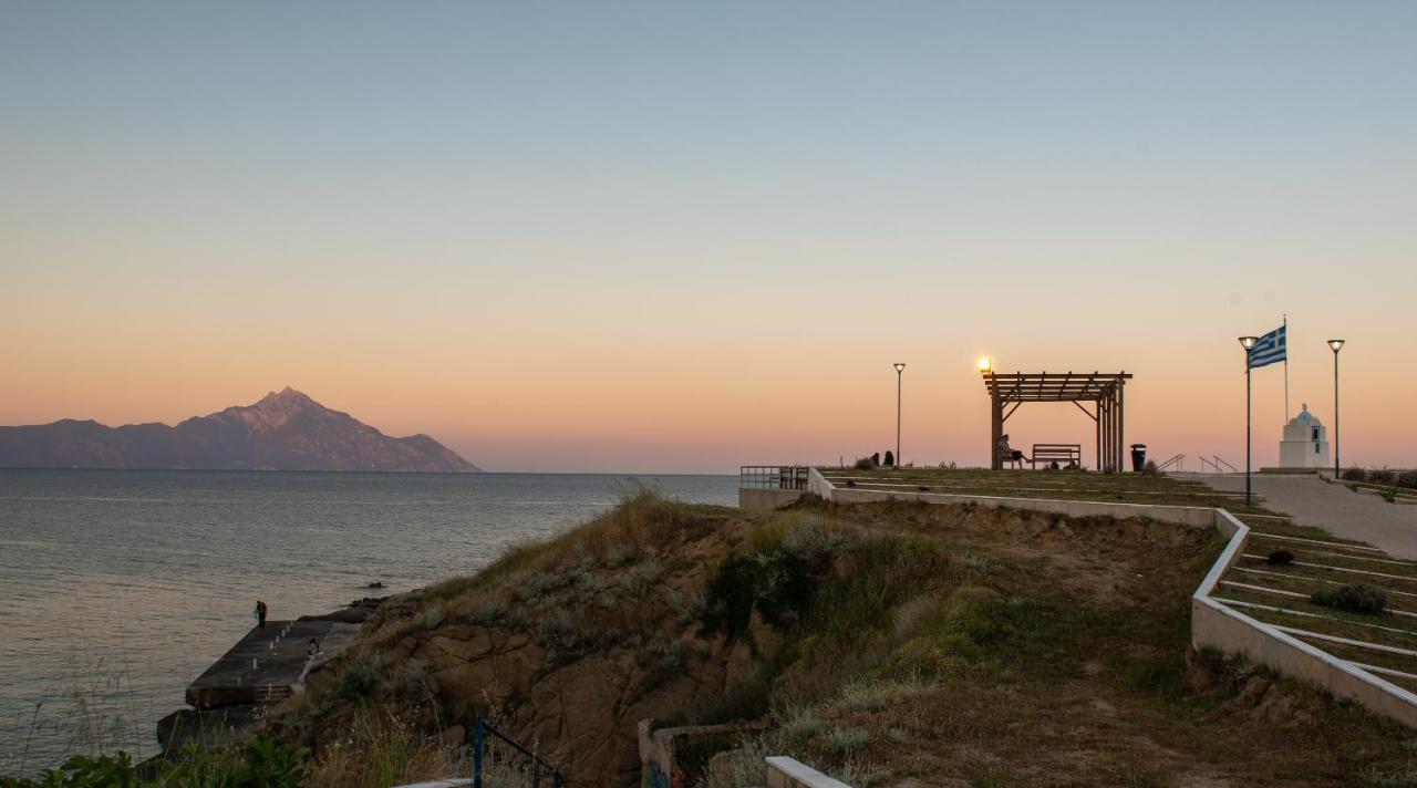Almare Seaside Studios & Suites - Sarti Sithonia Exteriör bild