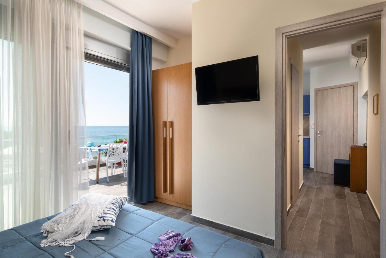 Almare Seaside Studios & Suites - Sarti Sithonia Exteriör bild